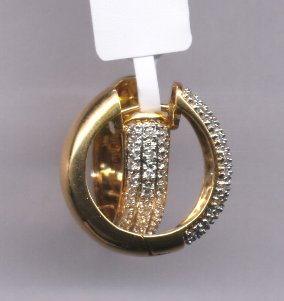 Beautiful 18 Kt Gold  Natural Diamond Earing